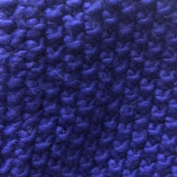 American Eagle Bright Blue Scarf - Picture 2 of 2